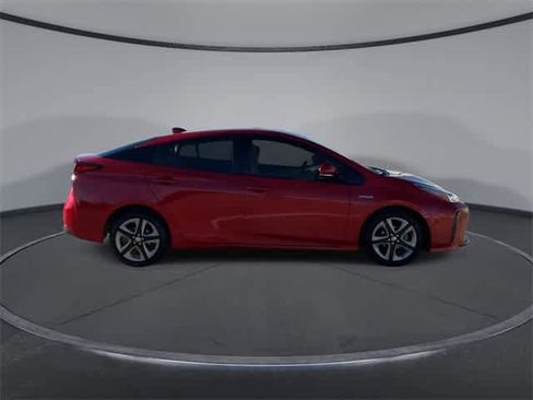 Used 2019 Toyota Prius XLE image 9