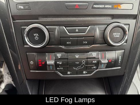 Used 2018 Ford Explorer XLT w/ Equipment Group 202A image 22