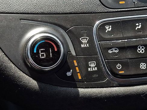 Used 2021 Chevrolet Malibu LT FWD image 21