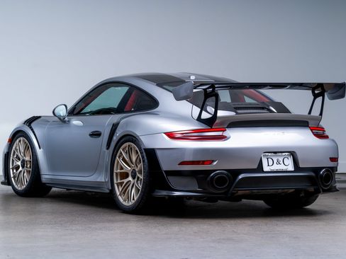 Used 2018 Porsche 911 GT2 RS w/ Weissach Package RWD image 5
