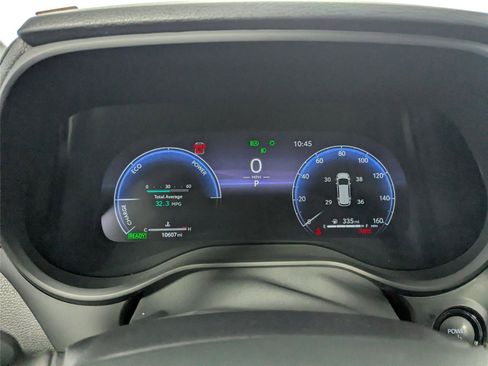 Used 2025 Toyota Sienna XSE image 17