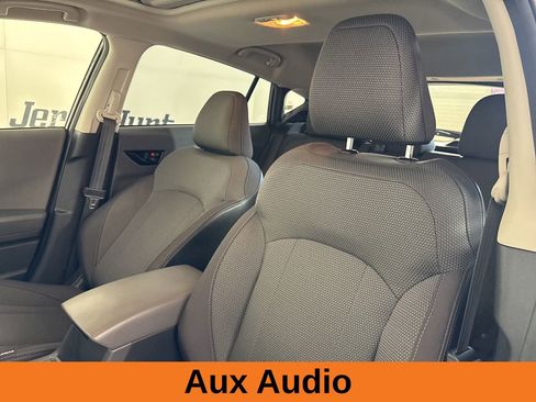 Used 2024 Subaru Crosstrek 2.0i Premium image 11