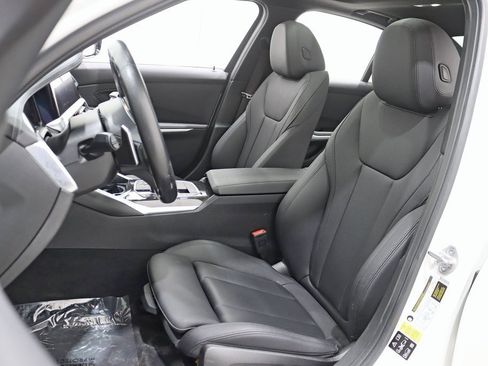 Used 2021 BMW 330i xDrive Sedan w/ M Sport Package image 29
