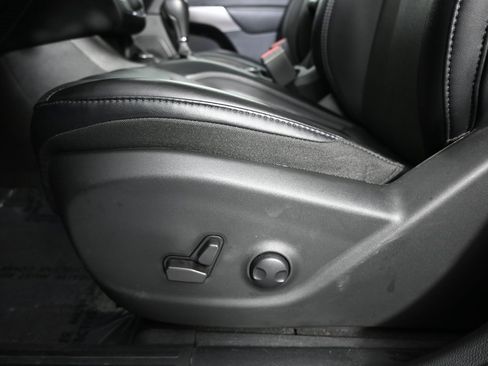 Used 2022 Jeep Cherokee Limited image 22