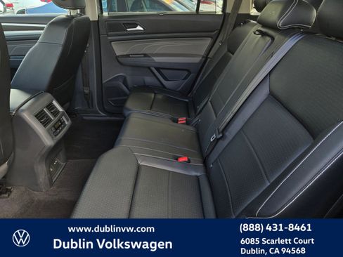 Certified 2023 Volkswagen Atlas SE w/ Panoramic Sunroof Package image 12
