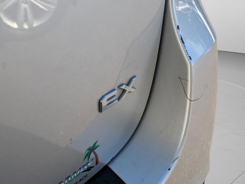 Used 2021 Kia Sedona EX image 25