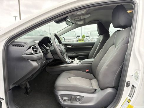 Used 2023 Toyota Camry LE FWD image 11