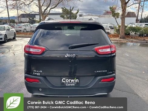 Used 2017 Jeep Cherokee Limited image 8