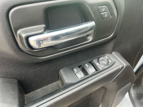 Used 2024 Chevrolet Silverado 1500 Custom image 3