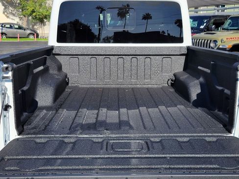 New 2026 Jeep Gladiator Sport image 17