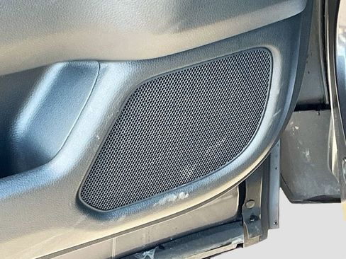 Used 2025 Honda Pilot Touring image 19