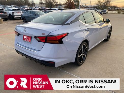 Used 2023 Nissan Altima 2.5 SR image 5