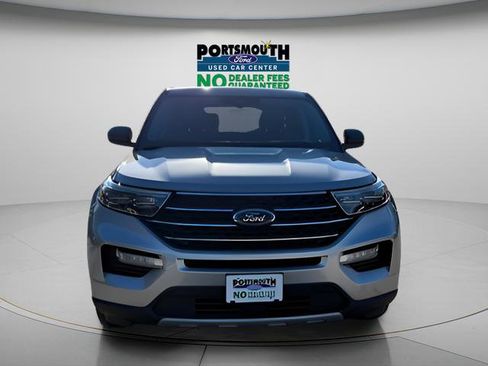 Used 2022 Ford Explorer XLT w/ Equipment Group 202A AWD/4WD image 9