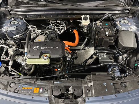 Used 2022 MAZDA MX-30 Electric w/ Premium Plus Pkg image 9