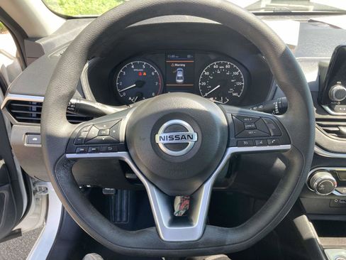 Used 2022 Nissan Altima 2.5 S FWD image 29