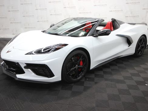 Used 2021 Chevrolet Corvette Stingray Preferred Conv w/ Z51 Performance Package RWD image 38