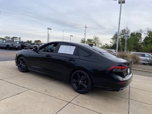 Used 2023 Honda Accord Sport image 8
