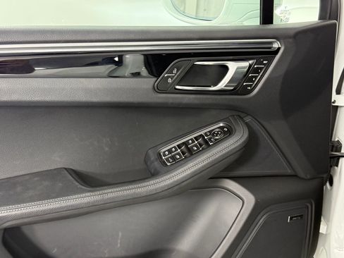 New 2025 Porsche Macan image 14