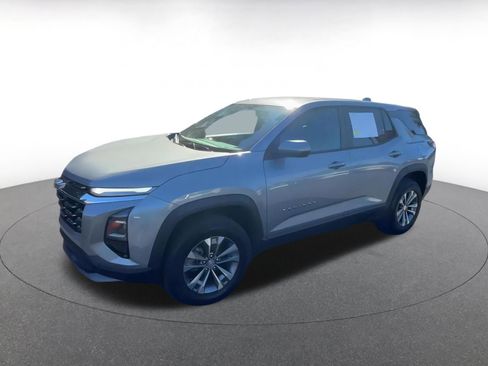 Used 2025 Chevrolet Equinox LT image 8