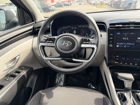 Used 2024 Hyundai Tucson SEL FWD image 13