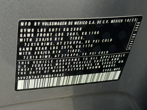 Used 2024 Volkswagen Tiguan SE AWD/4WD image 27
