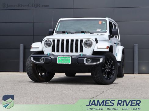 Used 2021 Jeep Wrangler Unlimited Sahara w/ Cold Weather Group AWD/4WD image 1