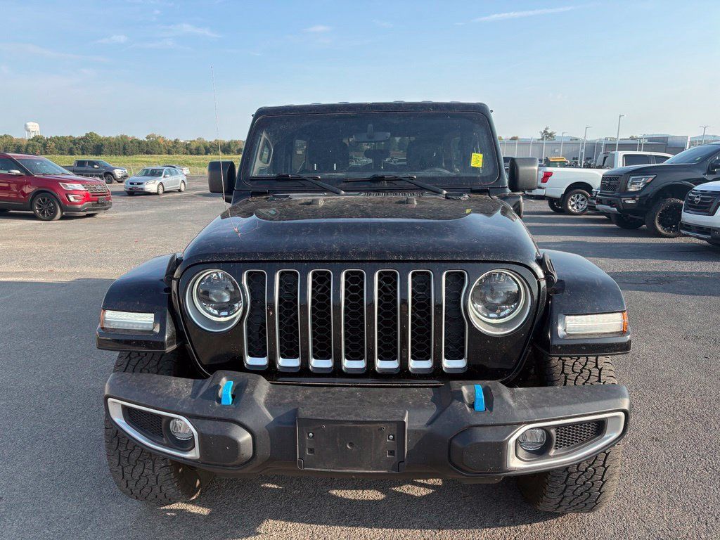 Used 2023 Jeep Wrangler Unlimited Sahara AWD/4WD image 9