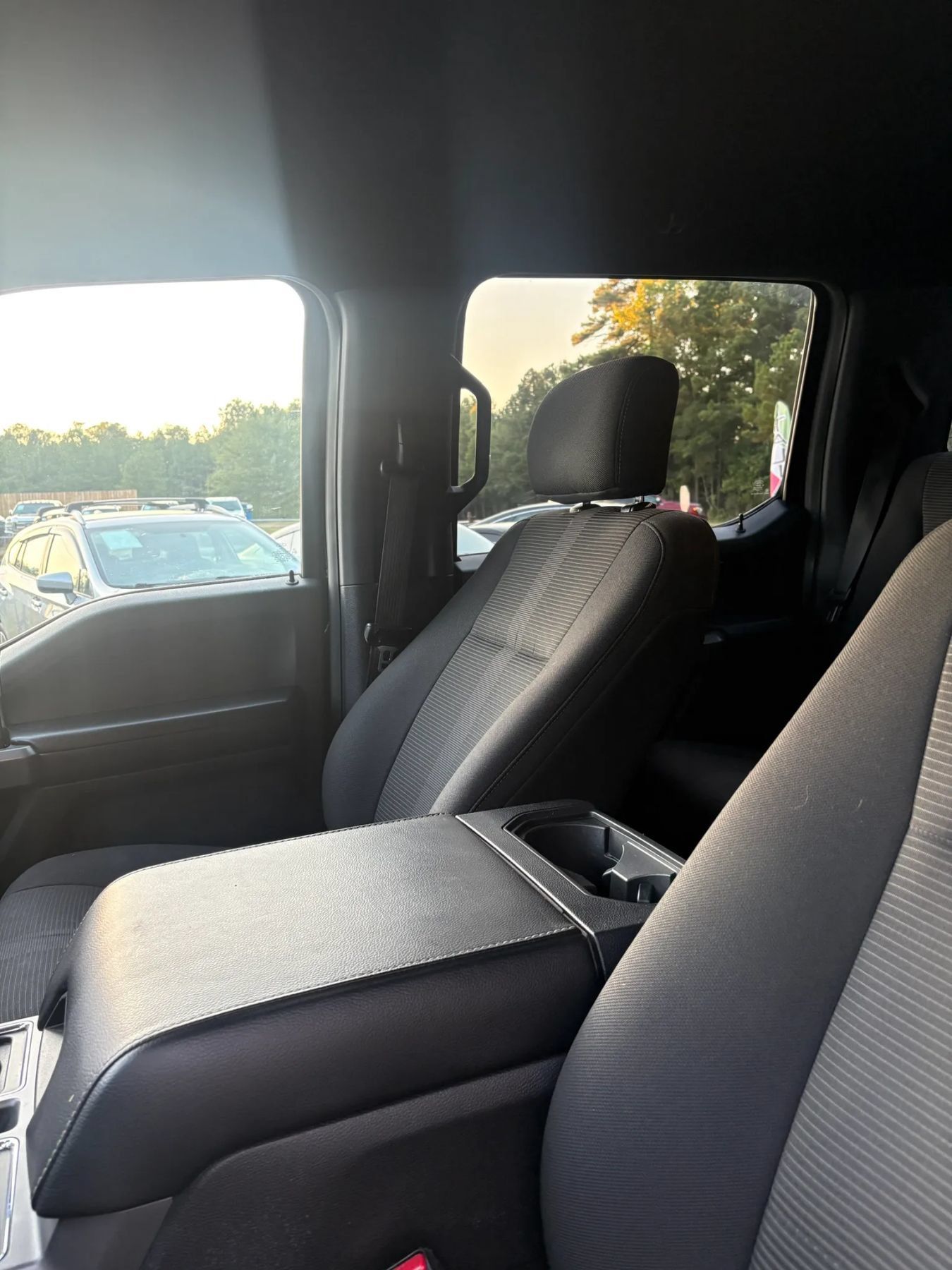 Used 2017 Ford F150 XLT w/ Equipment Group 302A Luxury AWD/4WD image 14