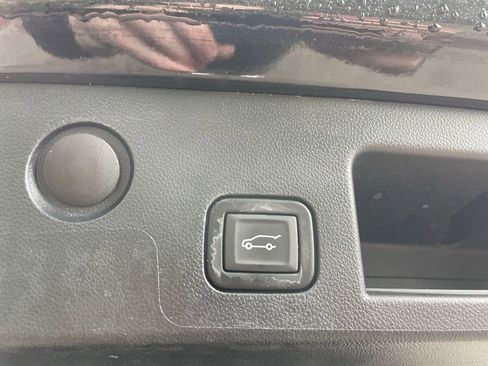 Used 2025 Chevrolet Equinox LT w/ Convenience Package II image 22