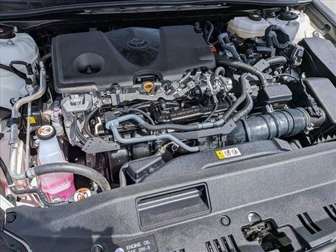 Used 2025 Toyota Camry LE FWD image 28