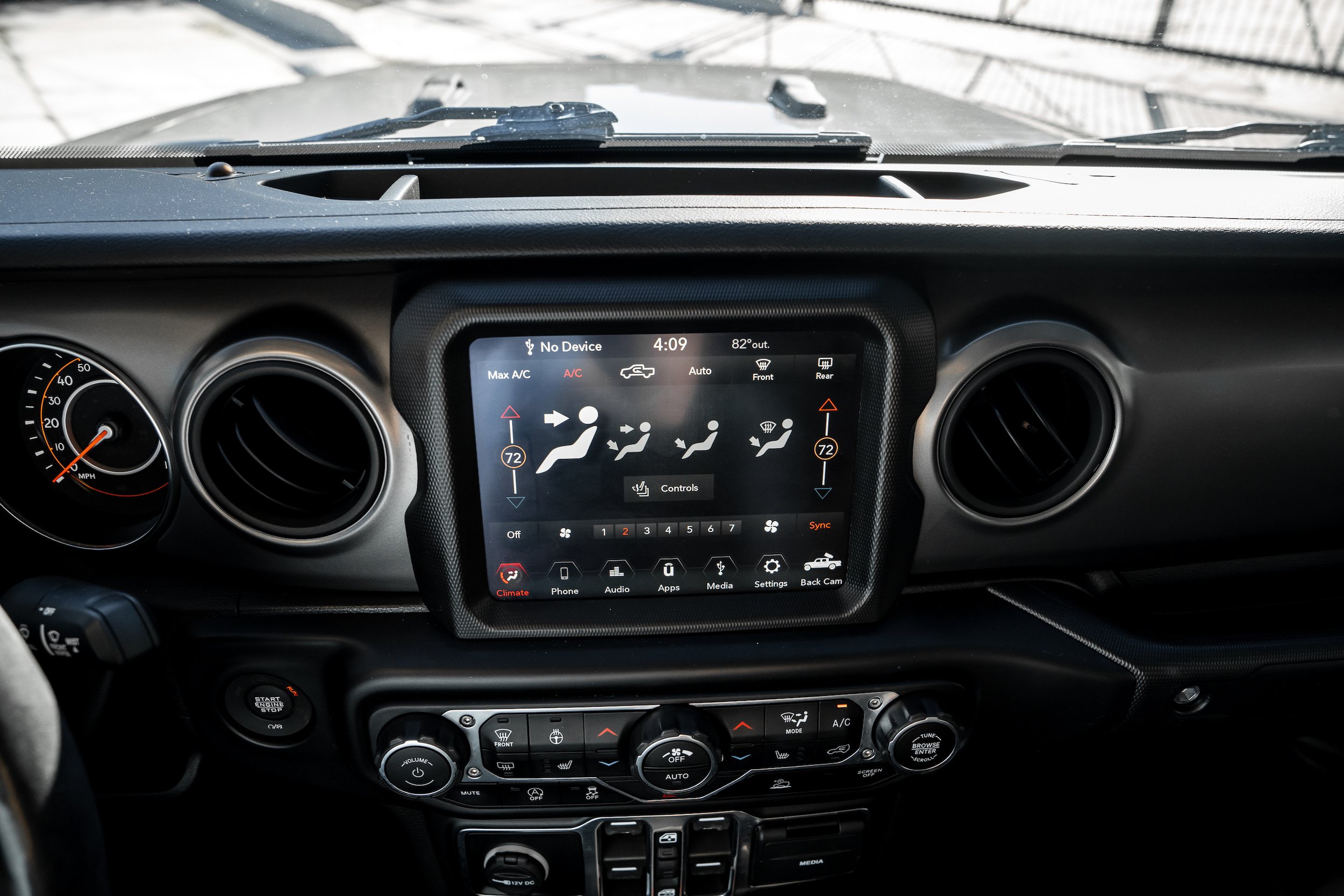 Used 2021 Jeep Gladiator Sport AWD/4WD image 20