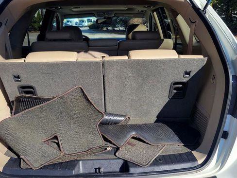 Used 2008 Hyundai Veracruz GLS image 12