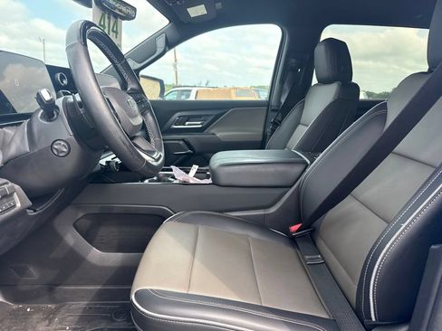 Used 2026 Chevrolet Silverado EV Trail Boss AWD/4WD image 13