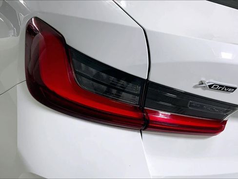 Certified 2023 BMW 330i xDrive Sedan w/ Driving Assistance Package AWD/4WD image 28