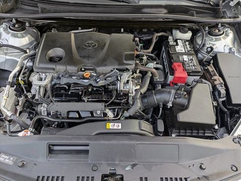 Used 2020 Toyota Camry SE image 22