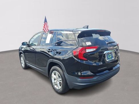 Used 2022 GMC Terrain SLE FWD image 4
