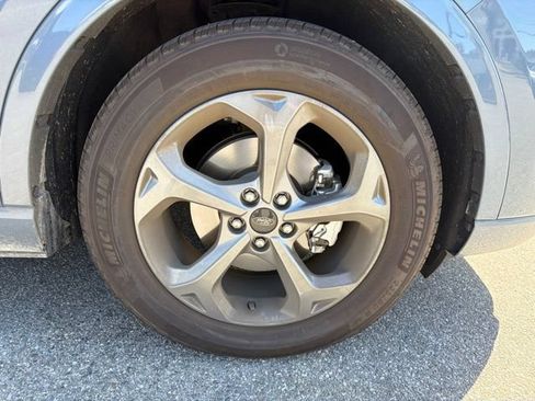 Used 2023 Ford Escape ST-Line FWD image 25