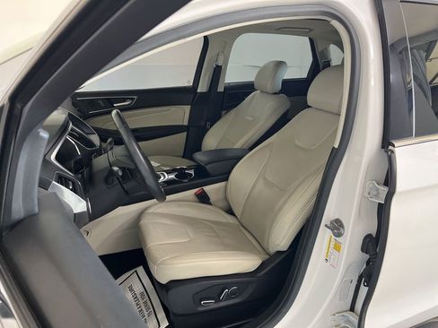 Used 2015 Ford Edge Titanium w/ Equipment Group 302A image 18