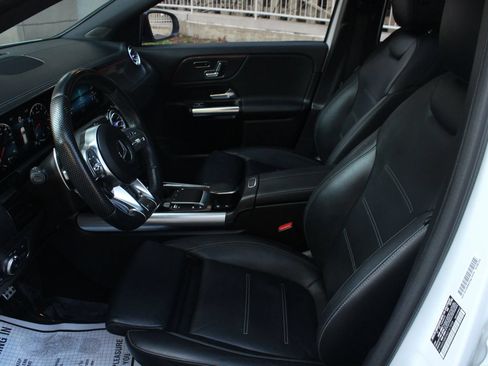 Used 2021 Mercedes-Benz GLA 35 AMG 4MATIC w/ Premium Package image 15