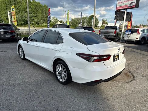 Used 2021 Toyota Camry LE FWD image 7