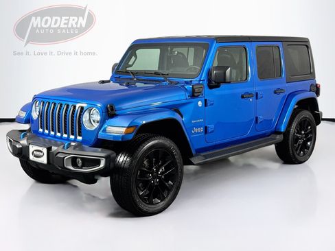 Used 2023 Jeep Wrangler Unlimited Sahara w/ Dual Top Group AWD/4WD image 1