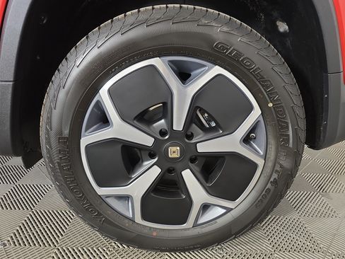 Used 2024 Rivian R1T Adventure AWD/4WD image 10