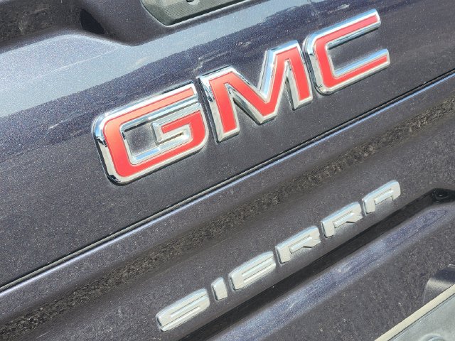 Used 2024 GMC Sierra 1500 SLT w/ X31 Off-Road Package AWD/4WD image 9