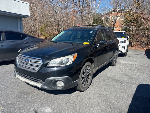 Used 2017 Subaru Outback 2.5i Limited image 1