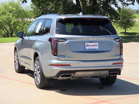Used 2024 Cadillac XT6 Sport w/ Technology Package AWD/4WD image 6