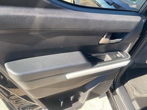 Used 2024 Toyota Tacoma 4x4 Double Cab image 11