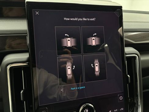 New 2026 GMC Yukon XL Elevation w/ LPO, Elevation Black Package image 6