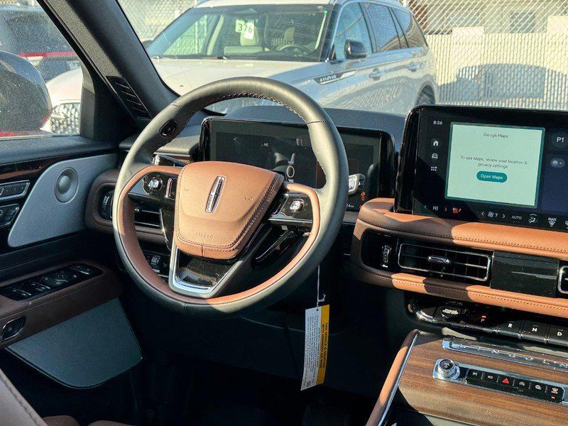 Used 2025 Lincoln Aviator Reserve w/ Equipment Group 201A AWD/4WD image 15