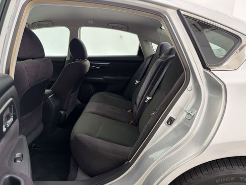 Used 2013 Nissan Altima 2.5 S FWD image 14