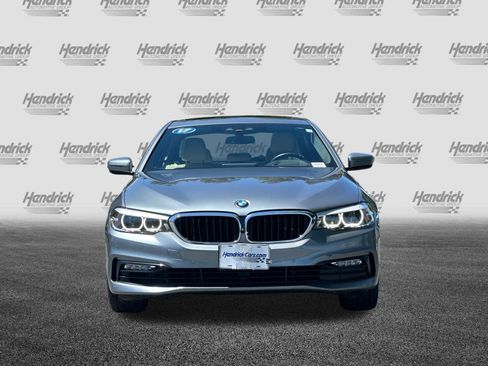 Used 2017 BMW 530i RWD image 10